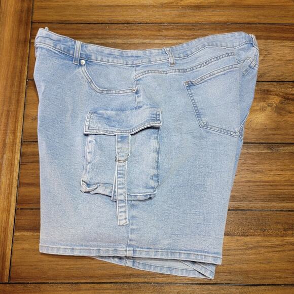 Ashley Stewart Cargo Denim Shorts - Size 22 - Picture 2 of 5